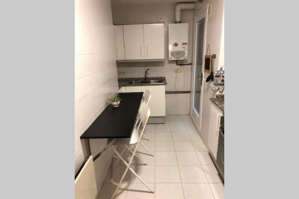 Comode Apartament Al Bell Mig De Girona Eksteriør bilde