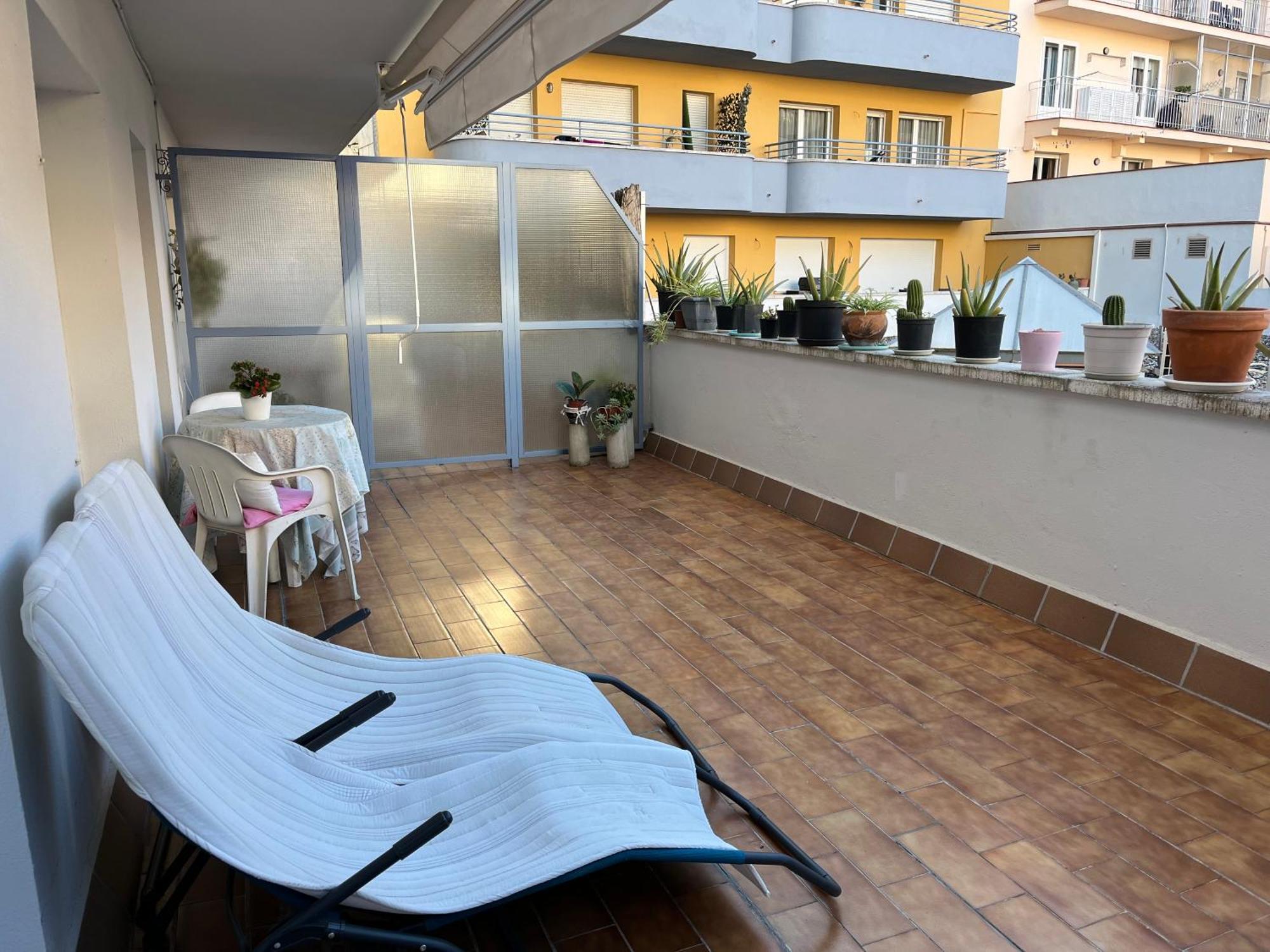 Comode Apartament Al Bell Mig De Girona Eksteriør bilde